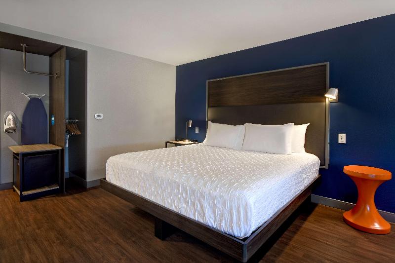 חדר סטנדרט עם מיטת קינג, Tru By Hilton Concord