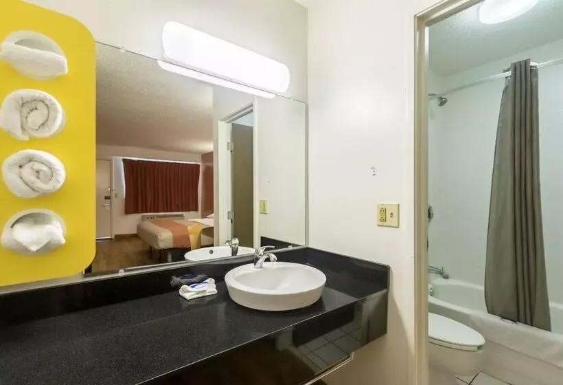 ２ダブルベッドのスタンダードルーム, Motel 6crawfordsville, In