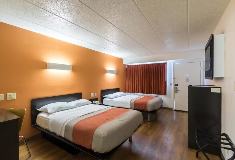 Номер Стандарт 2 Двуспальные Кровати, Motel 6crawfordsville, In