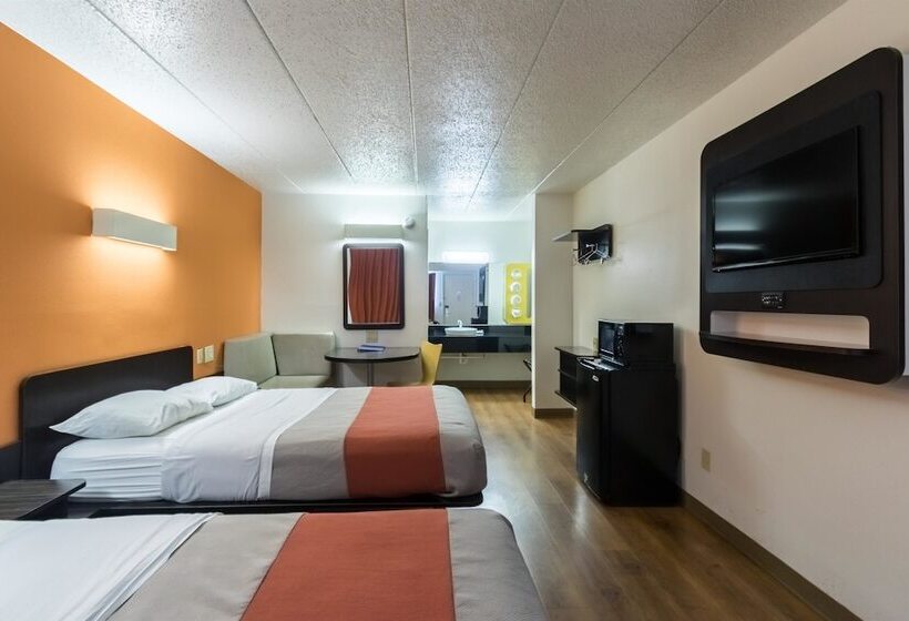 חדר סטנדרט שתי מיטות זוגיות, Motel 6crawfordsville, In