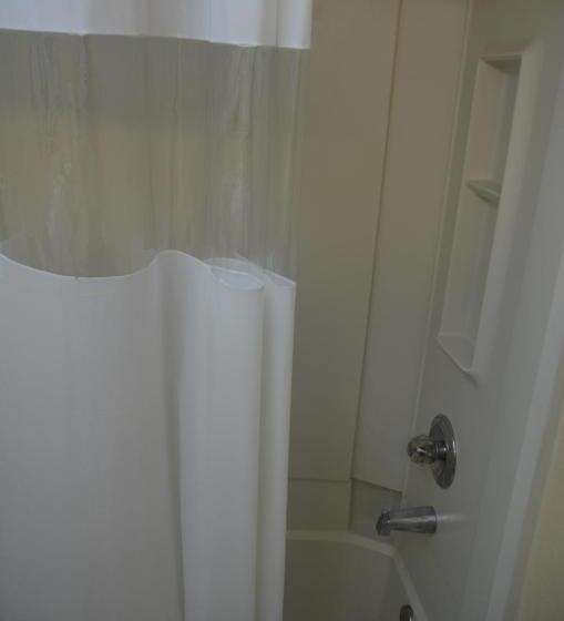 스탠다드 룸, Edgewater Hotel And Conference Center