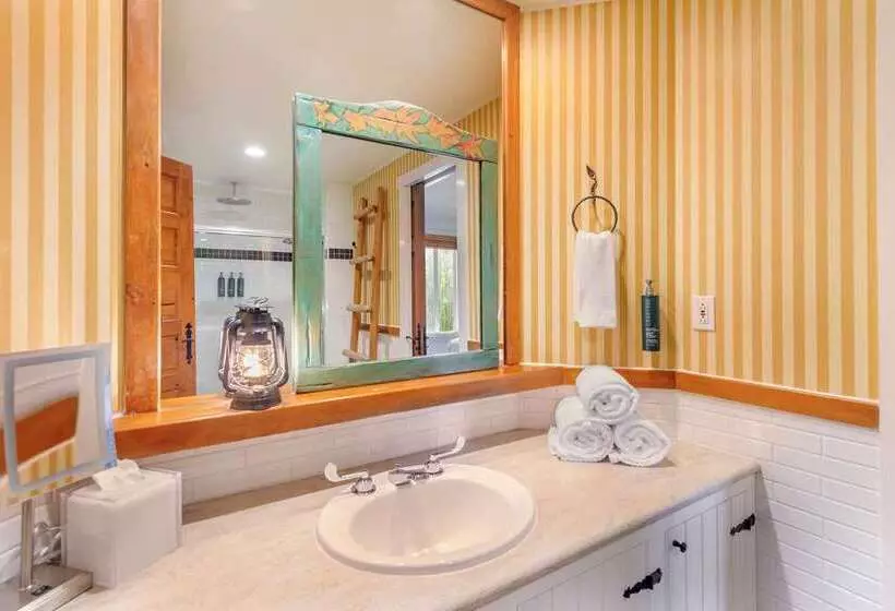 Sviitti, Hilton Santa Barbara Beachfront Resort