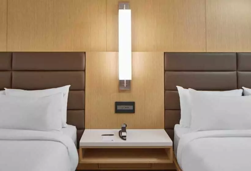 ２ダブルベッドのスタンダードルーム, Ac Hotel By Marriott Orlando Lake Buena Vista