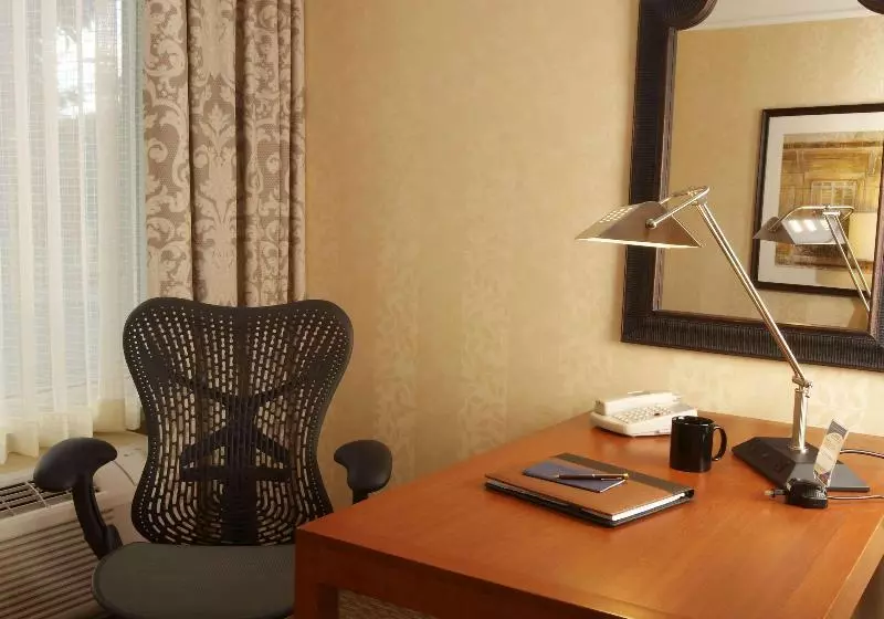 キングサイズベッドのスタンダードルーム, Best Western Historic Frederick