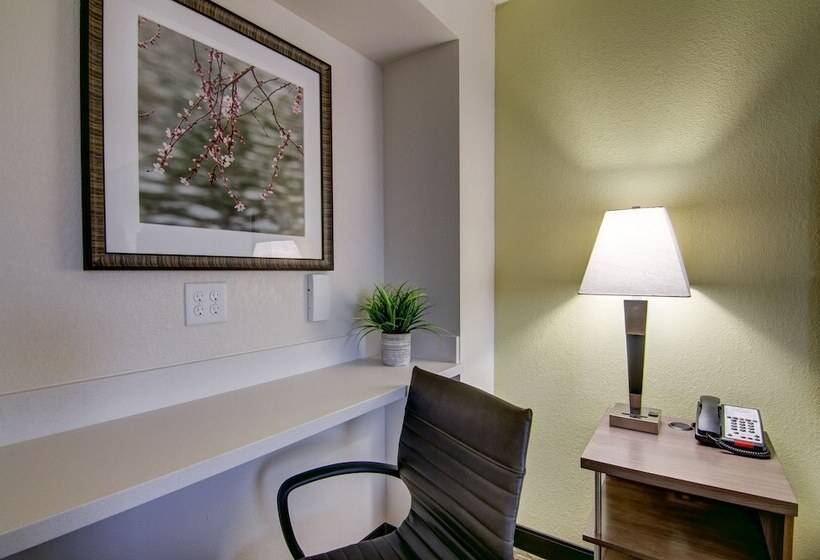 스위트, Candlewood Suites Richmond West Broad, An Ihg