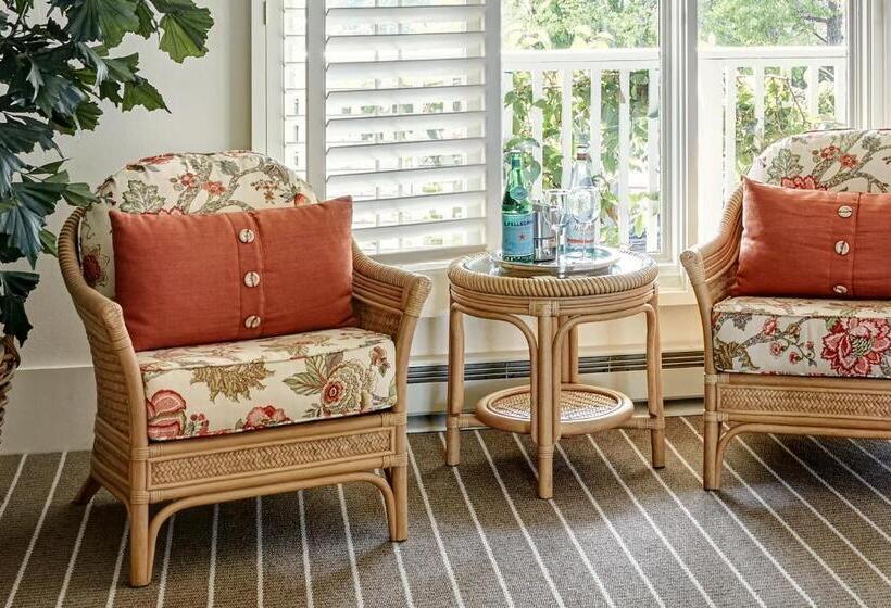 장애인을 위한 킹사이즈 침대 스탠다드 룸, Carmel