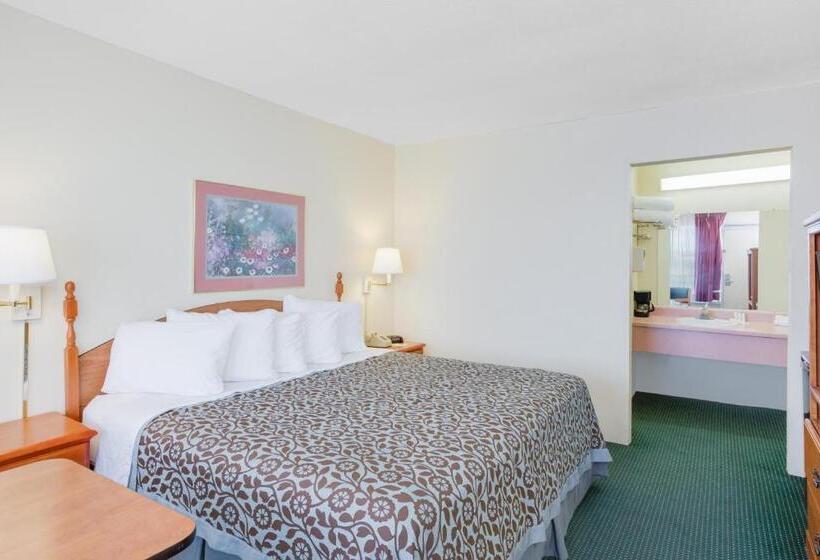 غرفة قياسية سرير كينج, Days Inn By Wyndham Newport