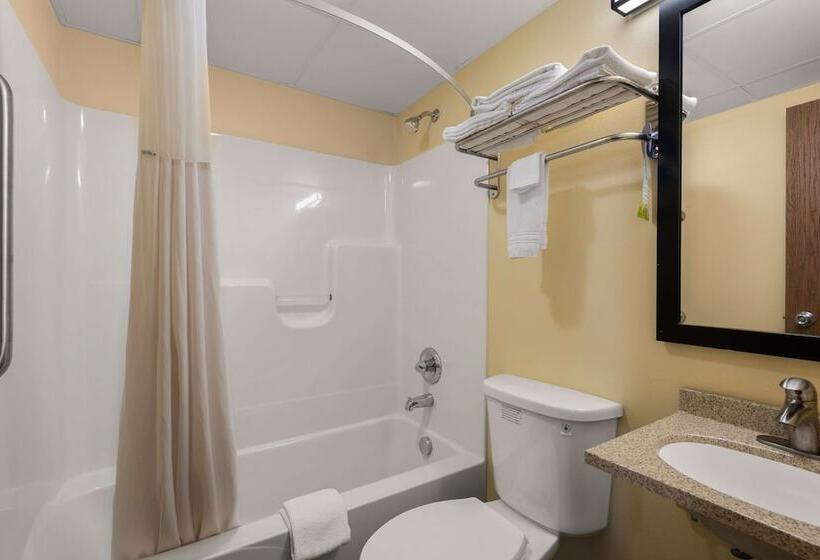 Люкс, Days Inn By Wyndham Newton