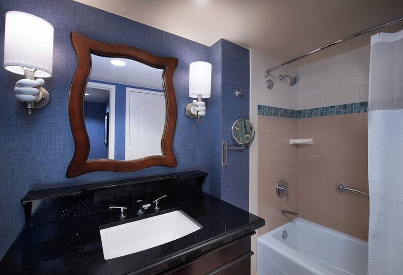 Номер Премиум, Disneyland