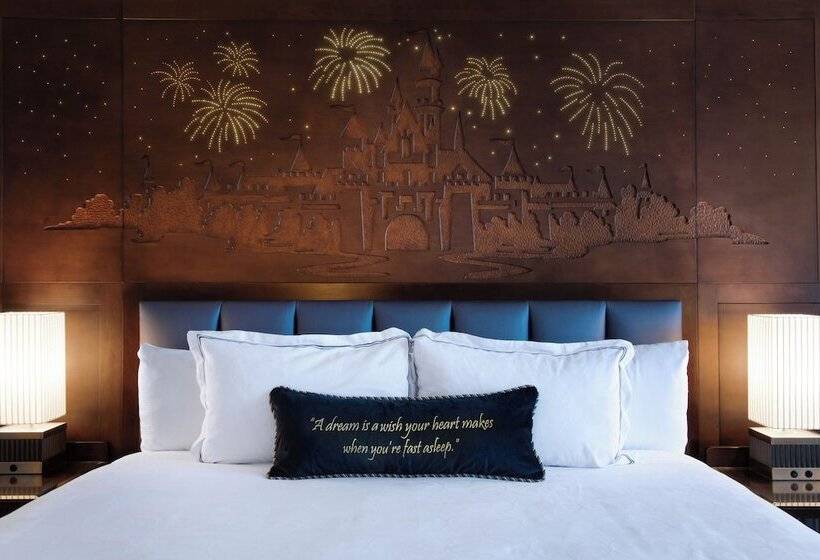 Номер Премиум, Disneyland