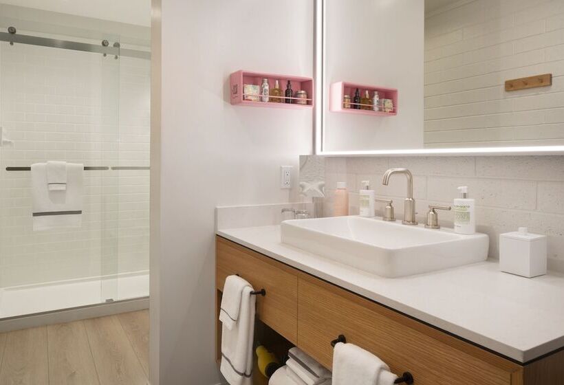 디럭스 룸, Dr Wilkinsons Backyard Resort And Mineral Springs A Member Of Design Hotels