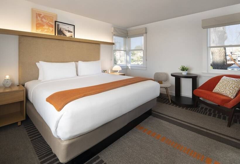 디럭스 인테리어 룸, Dr Wilkinsons Backyard Resort And Mineral Springs A Member Of Design Hotels