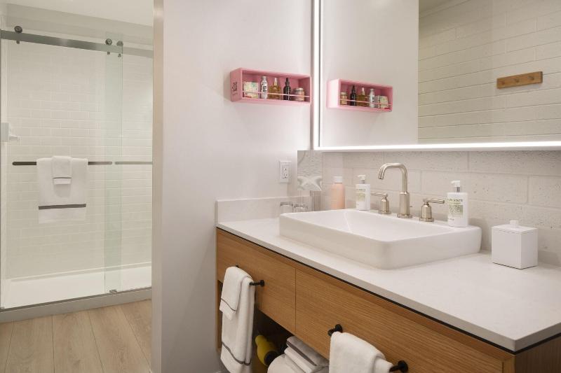 디럭스 룸, Dr Wilkinsons Backyard Resort And Mineral Springs A Member Of Design Hotels