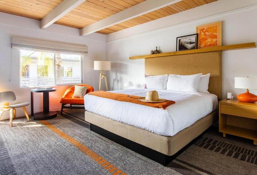 스탠다드 룸 킹사이즈 침대, Dr Wilkinsons Backyard Resort And Mineral Springs A Member Of Design Hotels