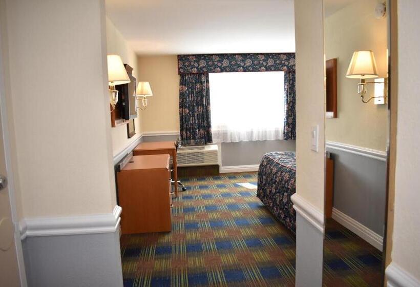 חדר סטנדרט עם מיטת קינג, East Norwich Inn