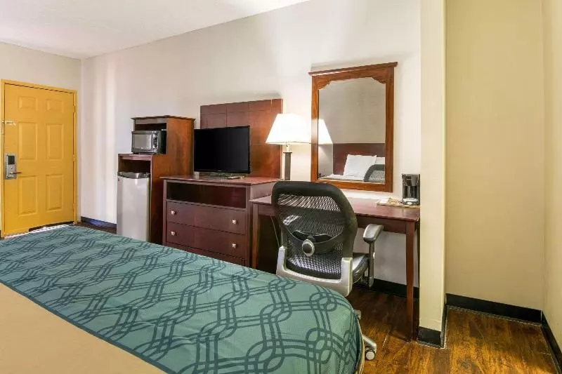 キングサイズベッドのスタンダードルーム, Econo Lodge   Conyers