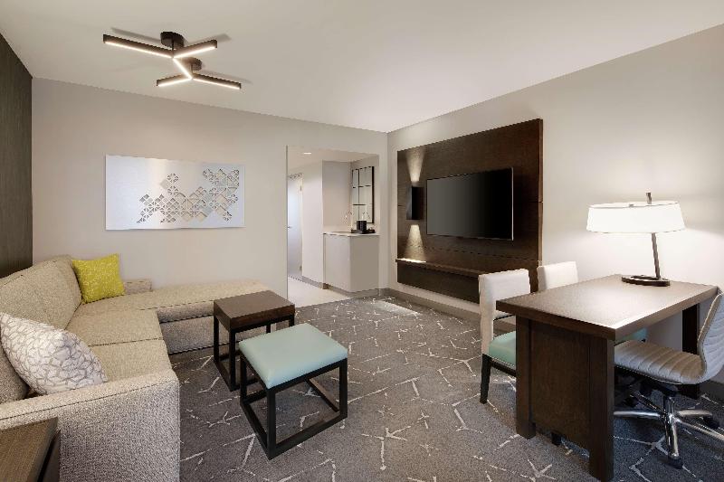 Suíte Premium, Embassy Suites By Hilton Atlanta Perimeter Center