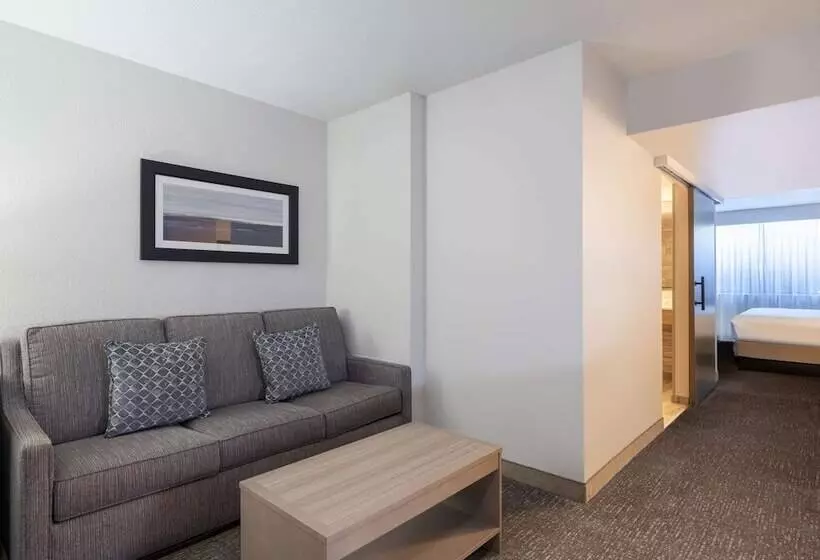 身障者適用スイートルーム, Embassy Suites By Hilton Baltimore Hunt Valley