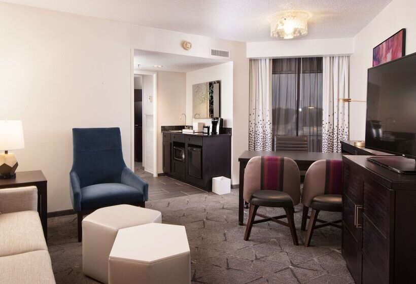סוויטה, Embassy Suites By Hilton Raleigh Crabtree
