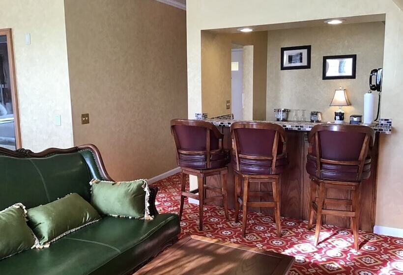 جناح, Eureka Inn, Trademark Collection By Wyndham