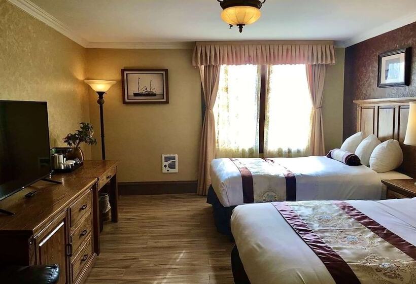 غرفه قياسيه سريرين مزدوجين, Eureka Inn, Trademark Collection By Wyndham