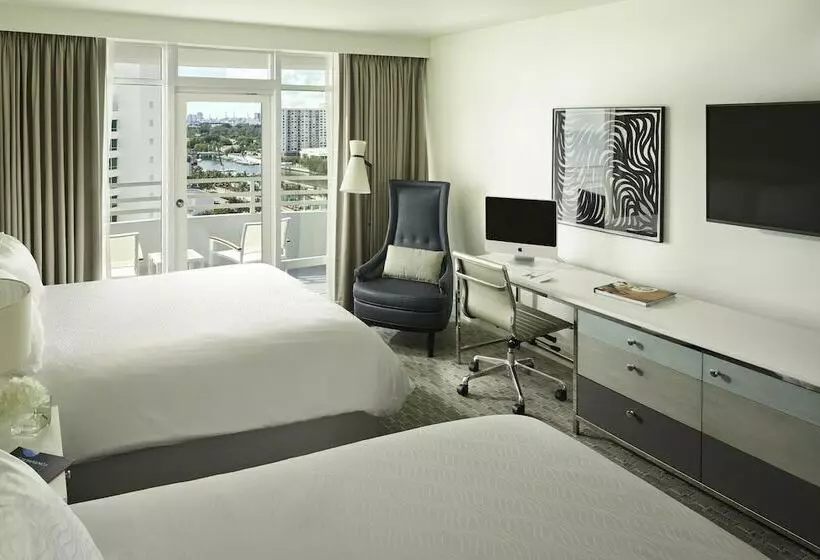 اتاق لوکس با بالکن, Fontainebleau Miami Beach