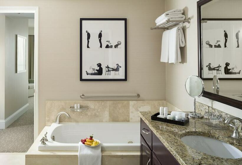 جناح مطلّ علي البحر, Fontainebleau Miami Beach