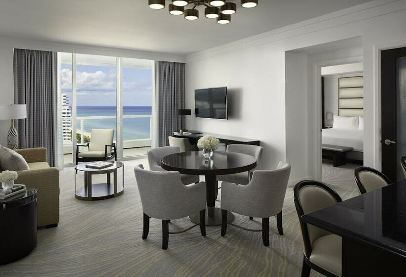 جناح مطلّ علي البحر, Fontainebleau Miami Beach