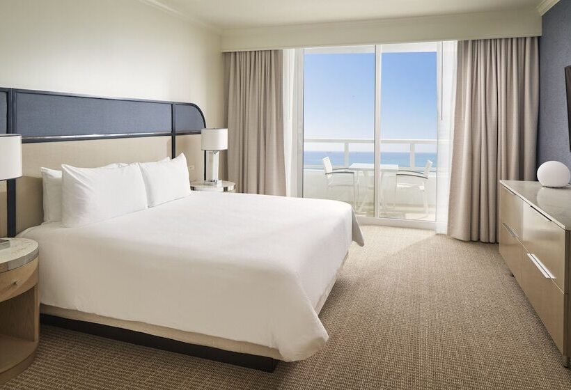جناح مطلّ علي البحر, Fontainebleau Miami Beach