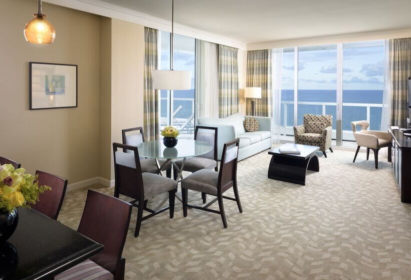 جناح مطلّ علي البحر, Fontainebleau Miami Beach