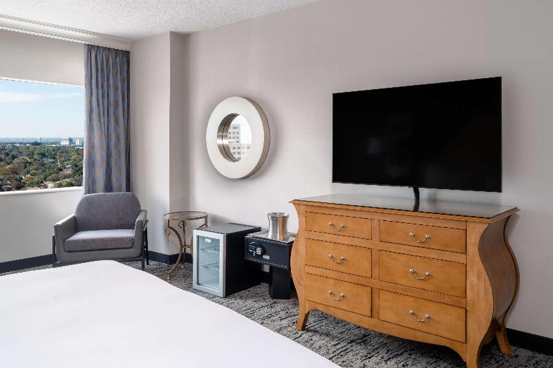 Номер Стандарт Кровать Кинг Адаптированный для Инвалидов, Hilton Dallas Lincoln Centre