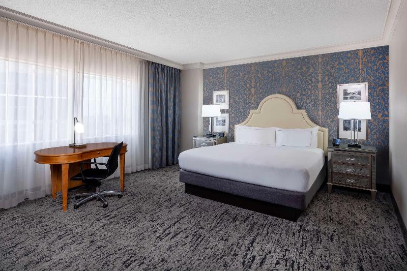 キングサイズベッドのデラックスルーム, Hilton Dallas Lincoln Centre