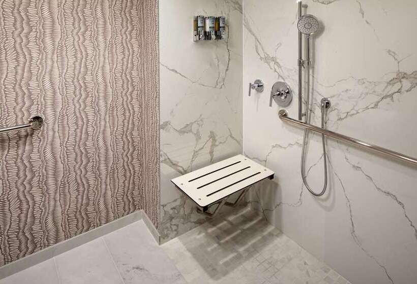 اتاق استاندارد, Hilton Fort Wayne At The Grand Wayne Convention Center