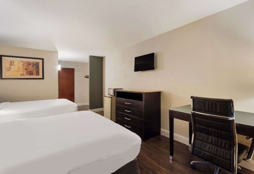 带2个双人床的标准工作室, Wingate By Wyndham Columbia/fort Jackson