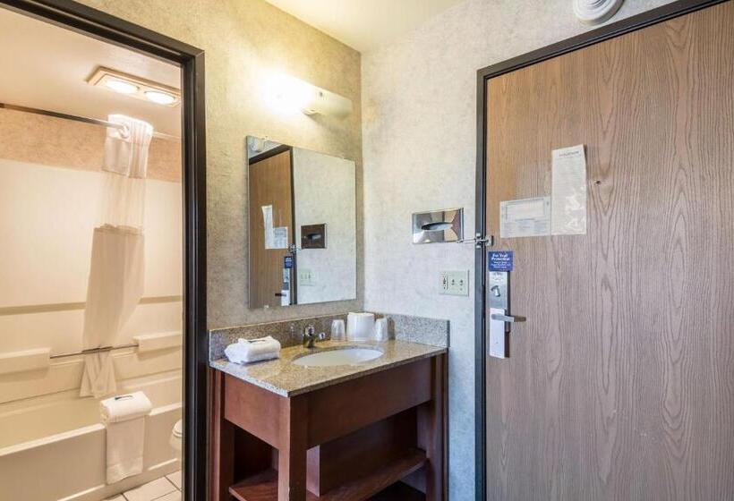 غرفة قياسية سرير كينج, Motel 6eau Claire, Wi