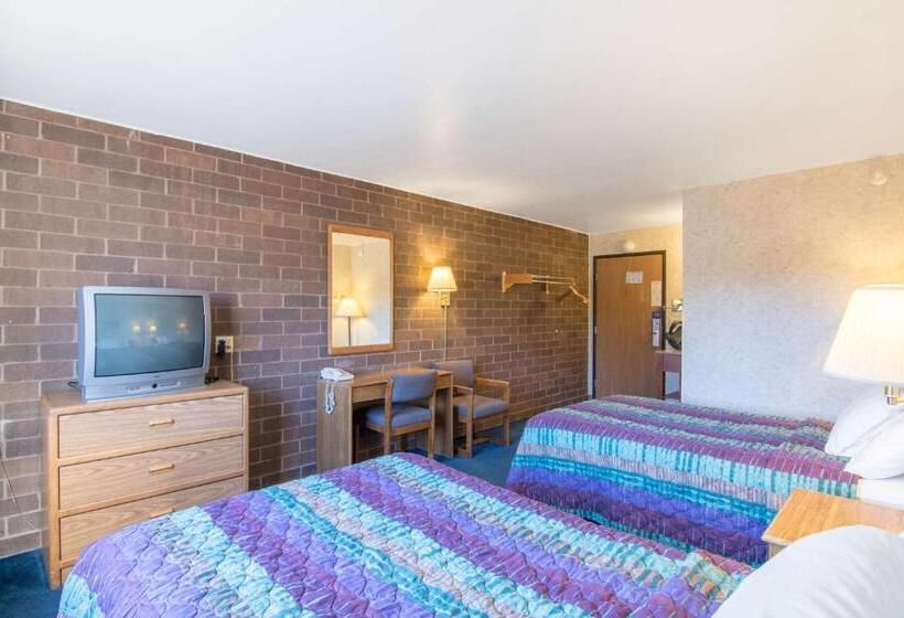 غرفة قياسية رباعية, Motel 6eau Claire, Wi