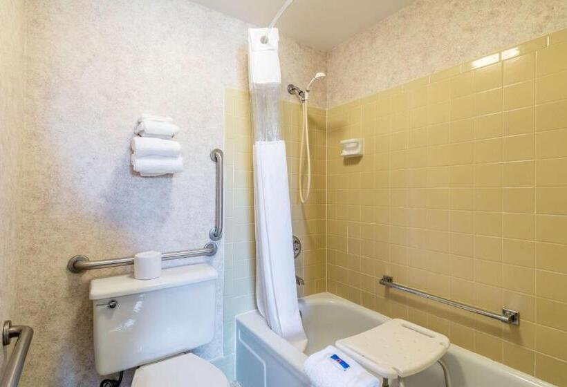Номер Стандарт Адаптированный для Инвалидов, Motel 6eau Claire, Wi