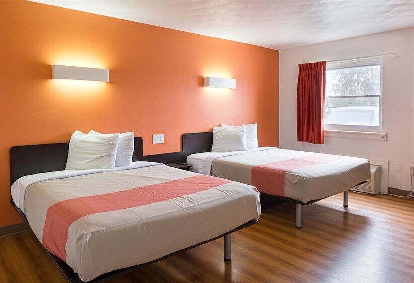 Номер Deluxe, Motel 6 Sidney, Oh