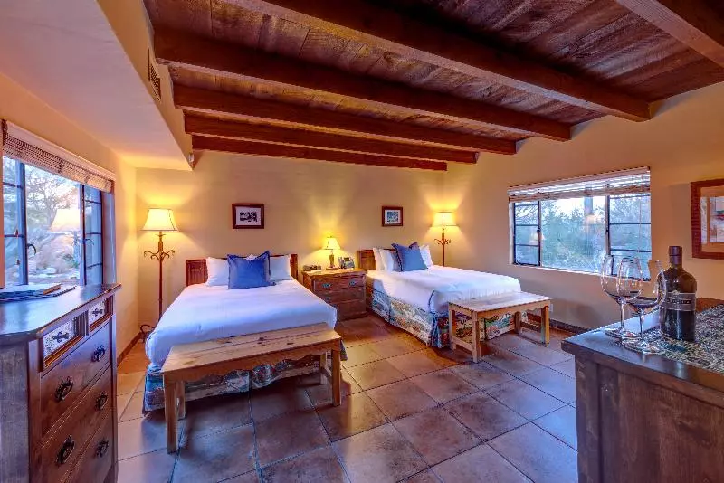 スタンダードルーム, Hacienda Del Sol Guest Ranch Resort