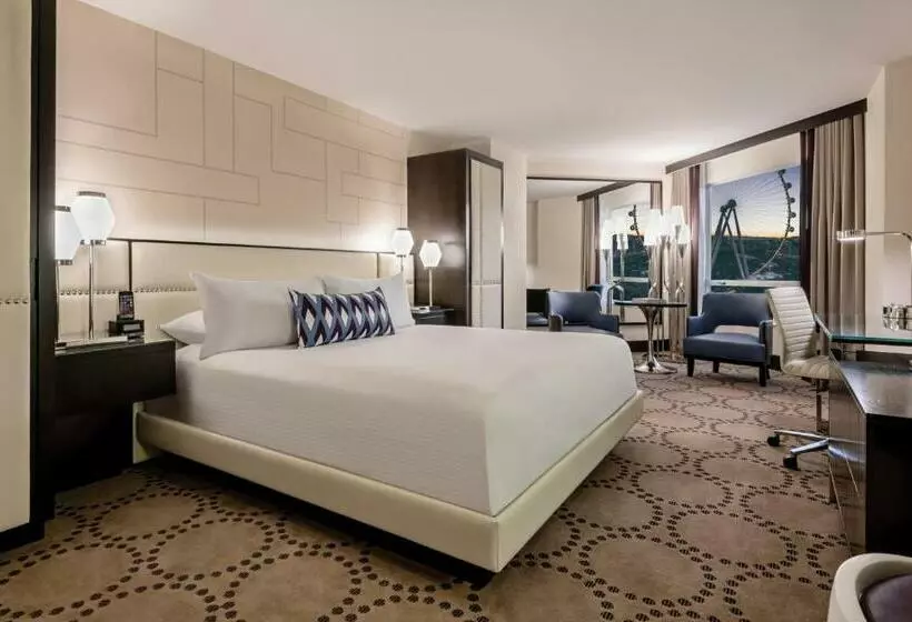اتاق دلوکس با تخت کینگ و چشم‌انداز شهر, Harrah's Hotel and Casino Las Vegas