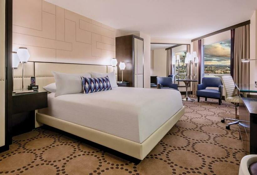 带城市景观和大床的豪华房间, Harrah's Hotel and Casino Las Vegas