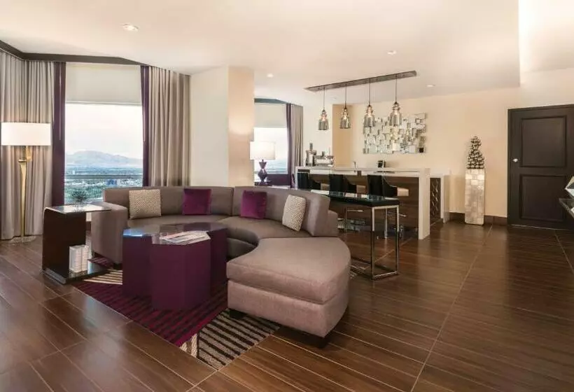 سوئیت با تخت بزرگ, Harrah's Hotel and Casino Las Vegas