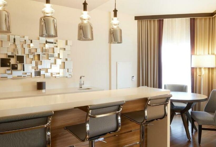 带大床的套房, Harrah's Hotel and Casino Las Vegas