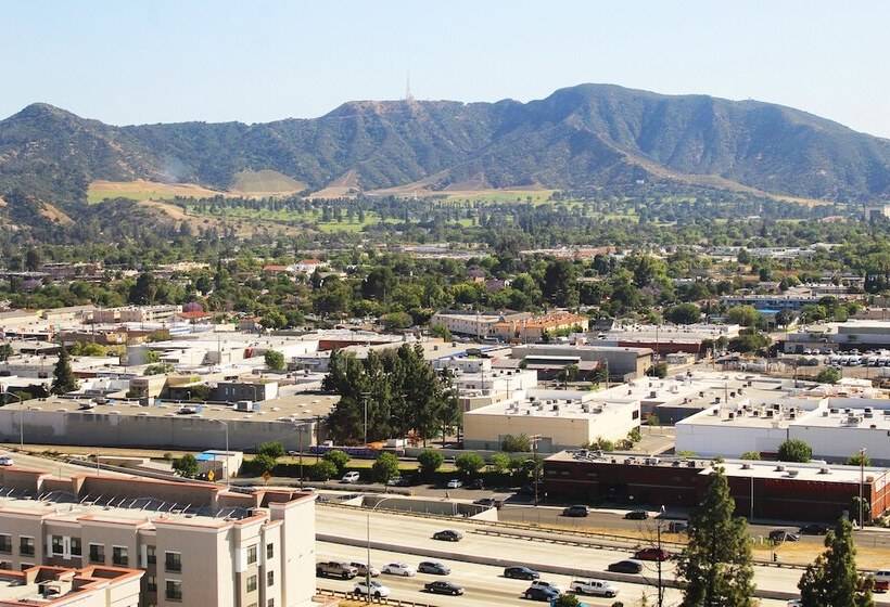 エクゼクティブルーム, Burbank