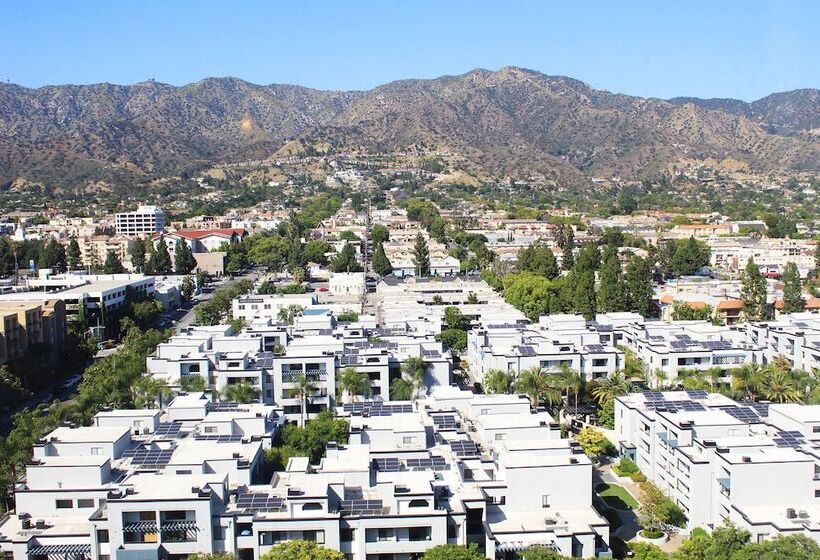 エクゼクティブルーム, Burbank