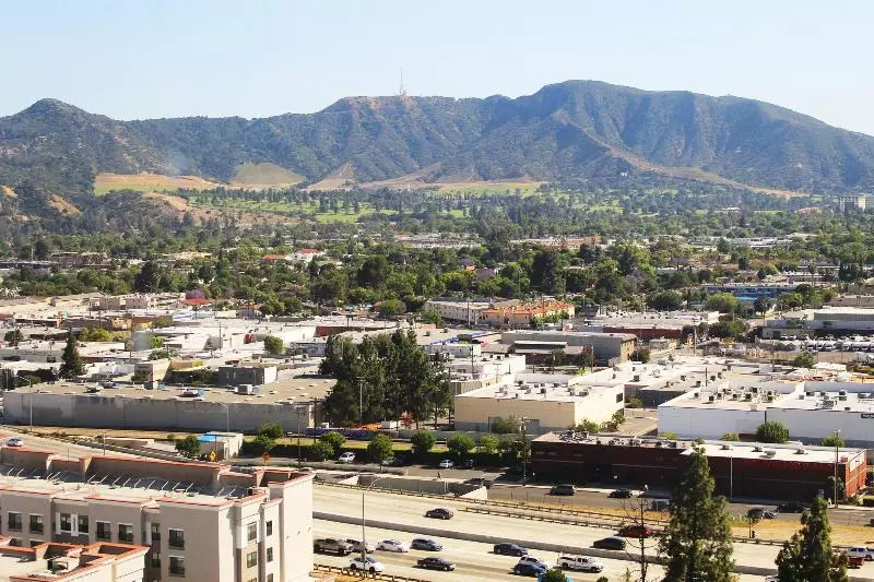 اتاق استاندارد, Burbank