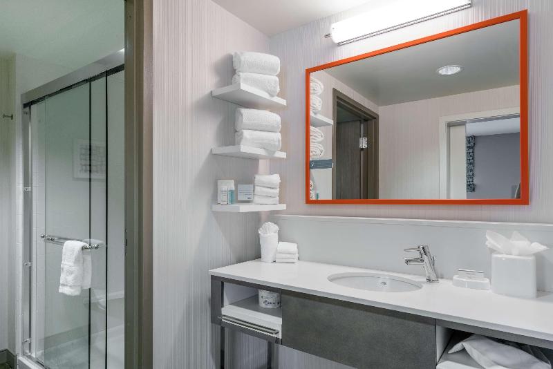 身障者適用キングサイズベッドルーム, Burbank