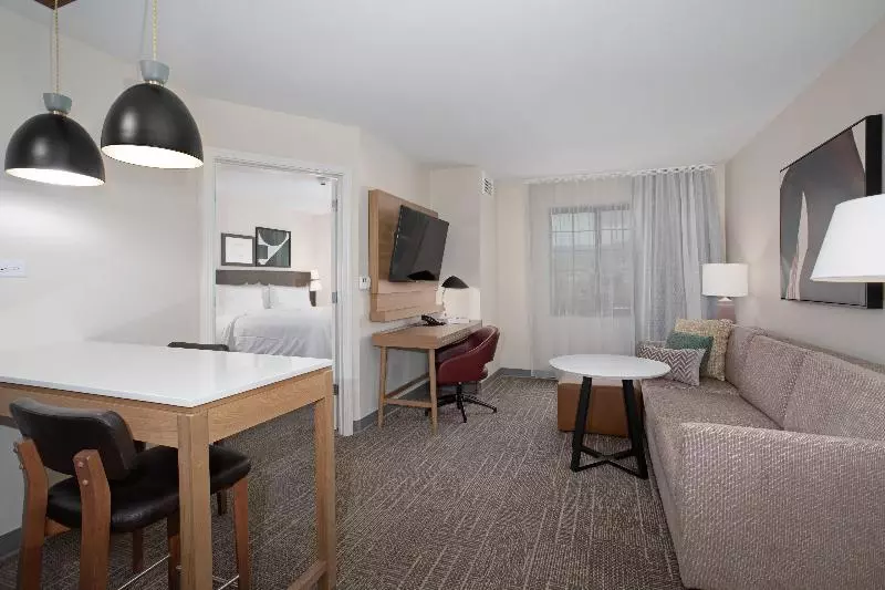 اتاق استاندارد با تخت بزرگ, Courtyard By Marriott Long Beach Downtown