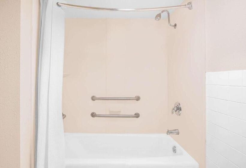 اتاق استاندارد برای معلولان, Days Inn By Wyndham Attalla