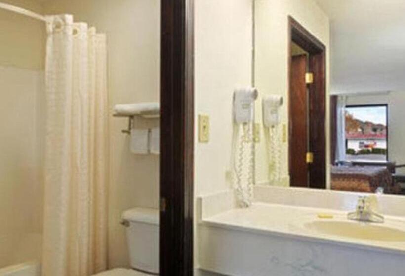 اتاق استاندارد با 2 تخت دوبل, Days Inn By Wyndham Attalla